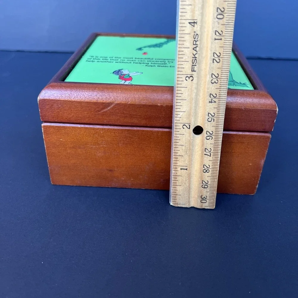 The Unbranded Brand vintage wooden
